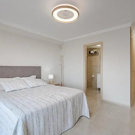 The Sunset - 2 Bedroom Apartment *