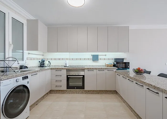 The Sunset - 2 Bedroom Apartman